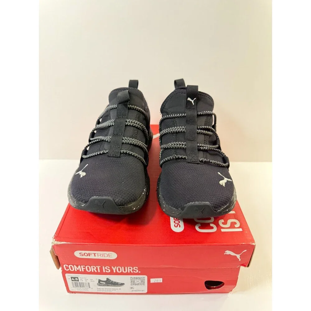 Puma Unisex-Child, One4All, Puma Black-Puma White, Big Kid 4.5